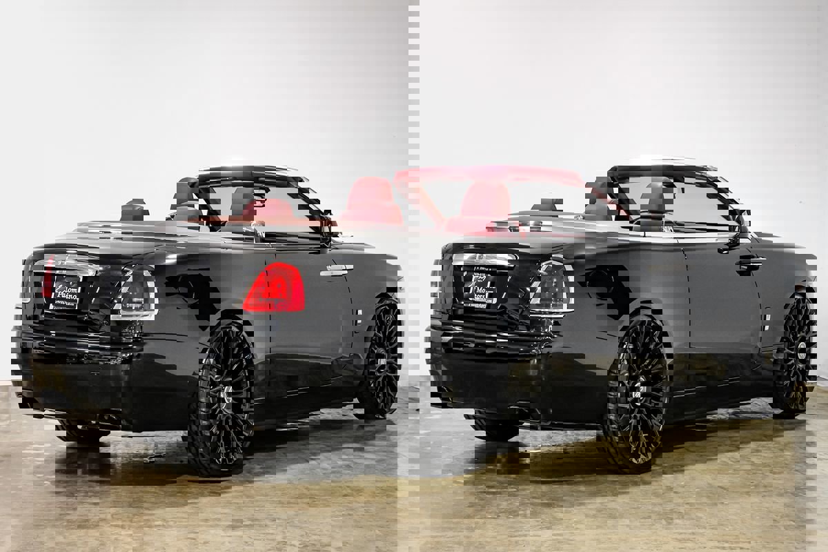 Used 2016 Rolls-Royce Dawn image 10