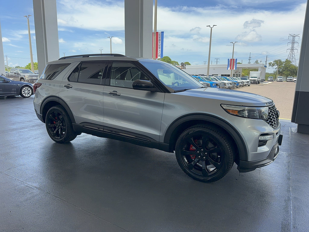 Certified 2022 Ford Explorer ST w/ ST Street Pack RWD image 5