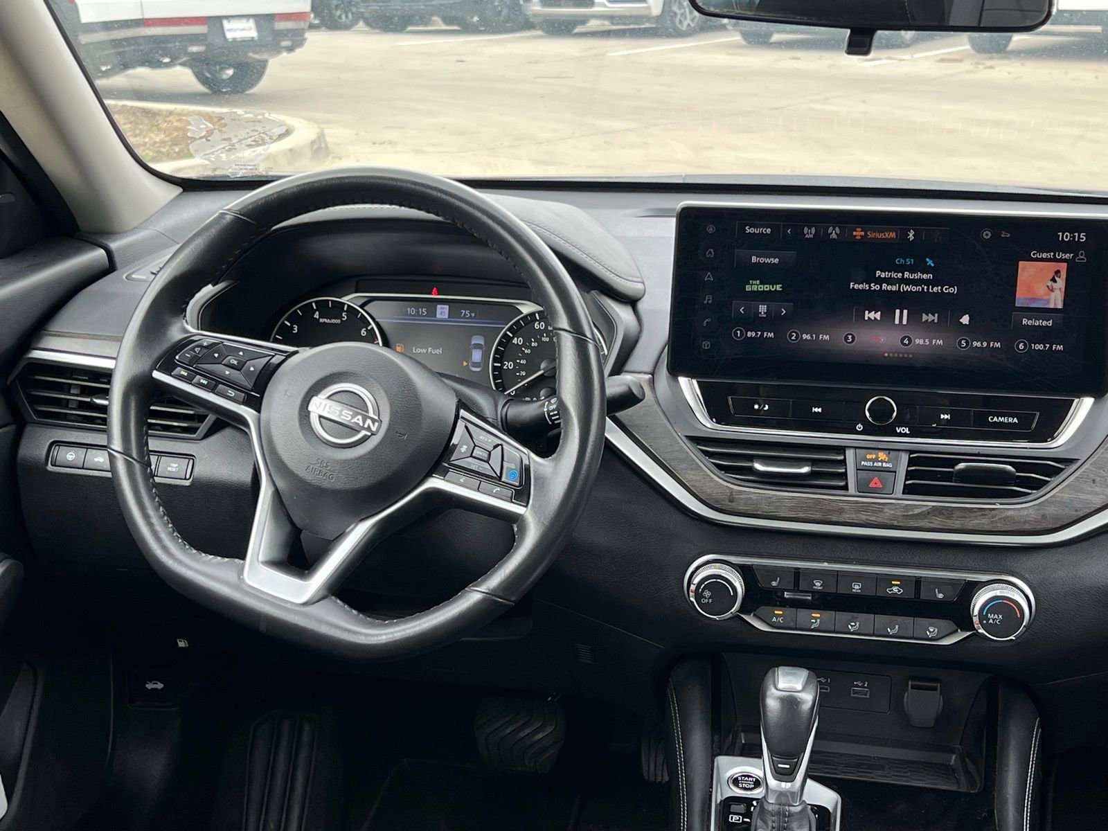 Used 2024 Nissan Altima 2.5 SV w/ SV Premium Package image 19