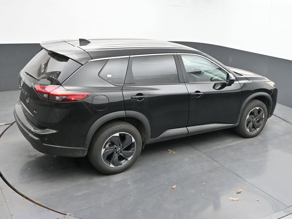 Used 2025 Nissan Rogue SV AWD/4WD image 21