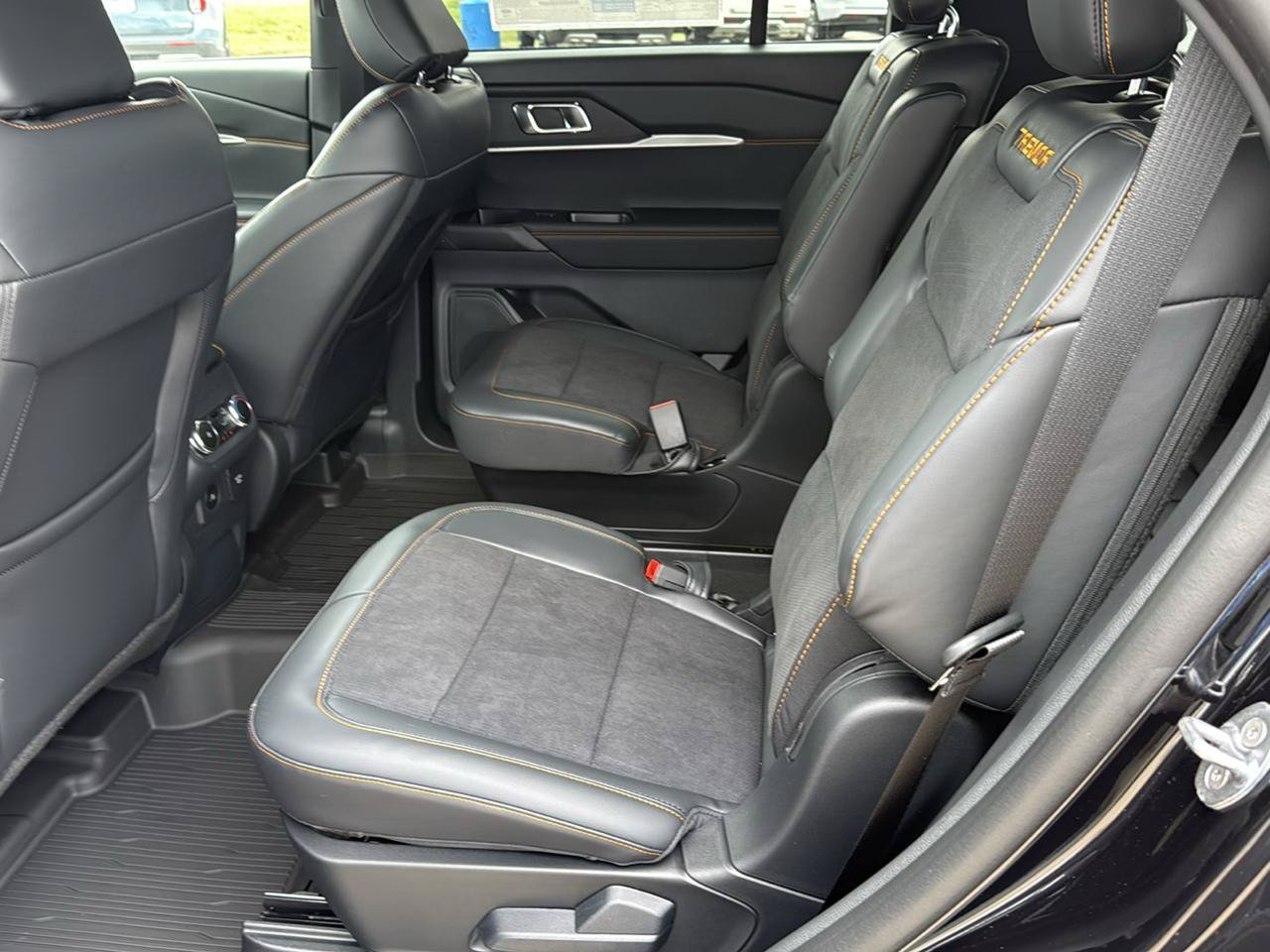 New 2026 Ford Explorer Tremor w/ Tremor Convenience Package AWD/4WD image 31