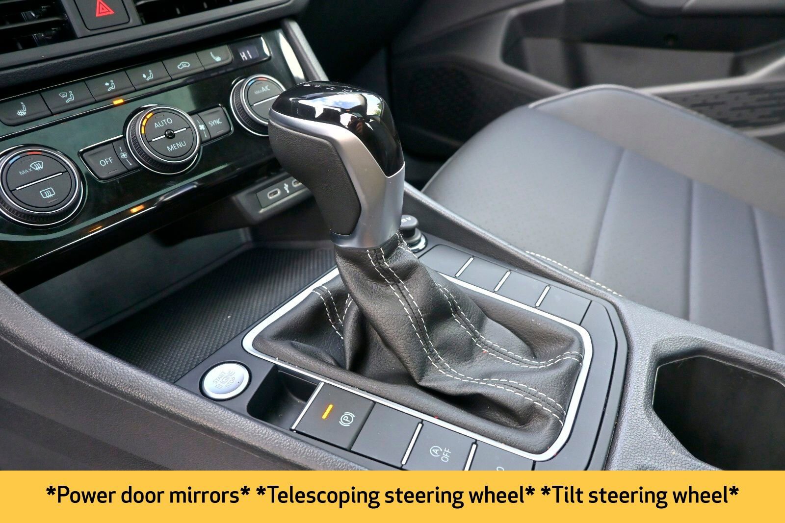 Used 2024 Volkswagen Jetta SE w/ Panoramic Sunroof Package image 9