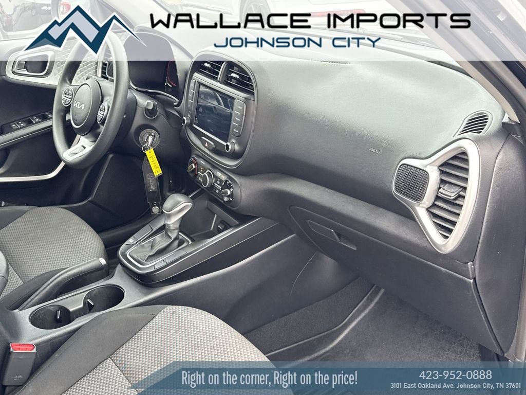 Used 2024 Kia Soul LX w/ Option Group 015 FWD image 34