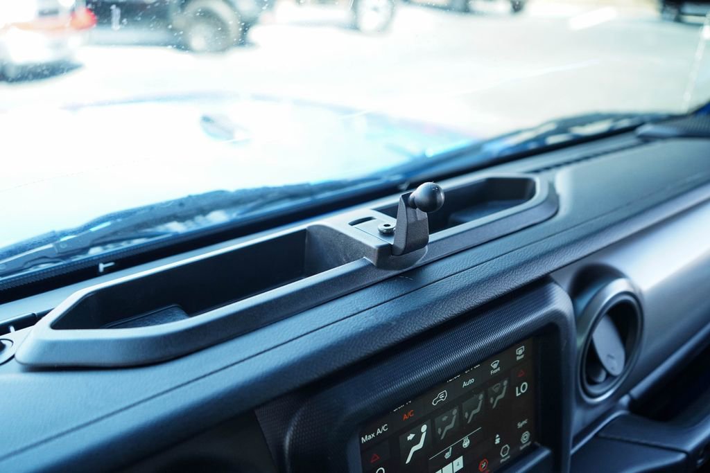 Used 2021 Jeep Wrangler Sport S image 27