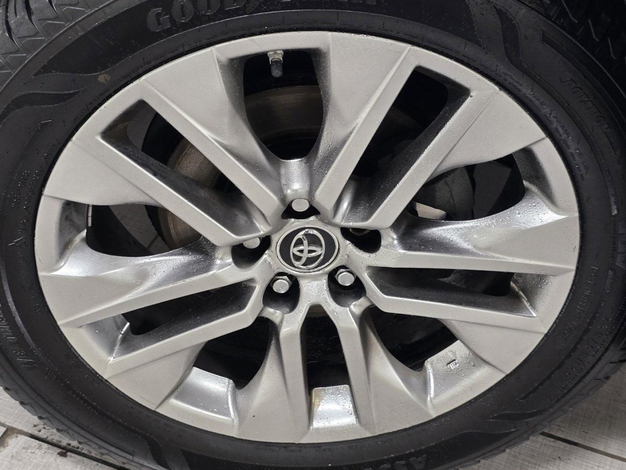 Certified 2019 Toyota RAV4 Limited w/ Advanced Technology Package image 11