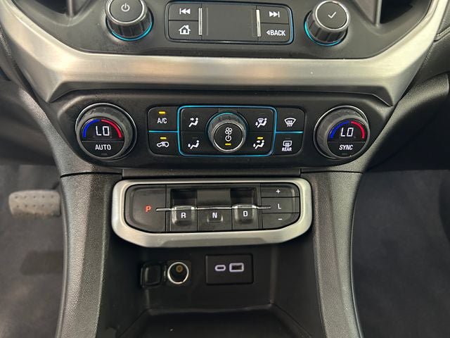 Used 2023 GMC Acadia SLE FWD image 22