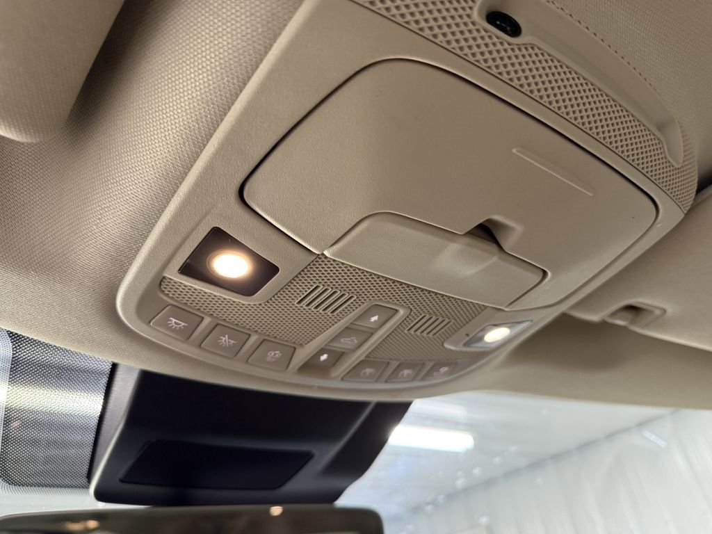 Used 2018 Lincoln Navigator L Reserve w/ Technology Package image 21