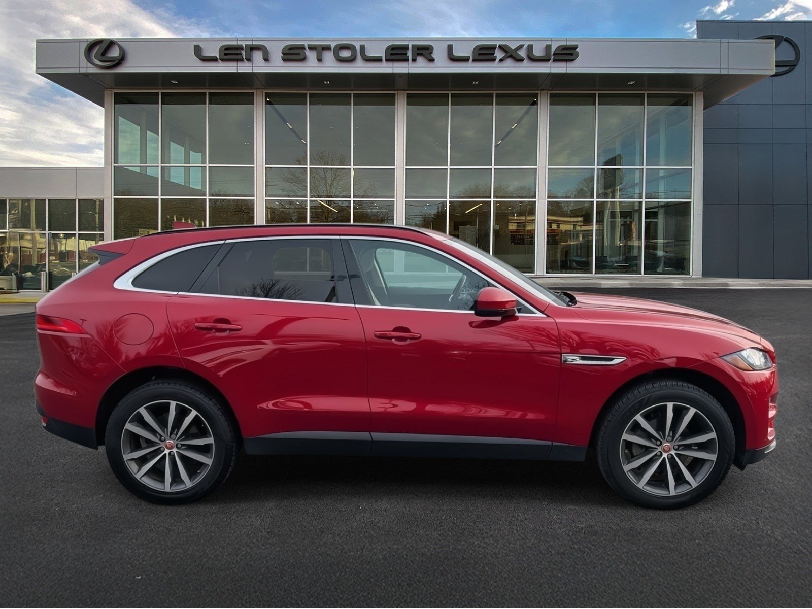 Used 2019 Jaguar F-PACE Prestige video 2