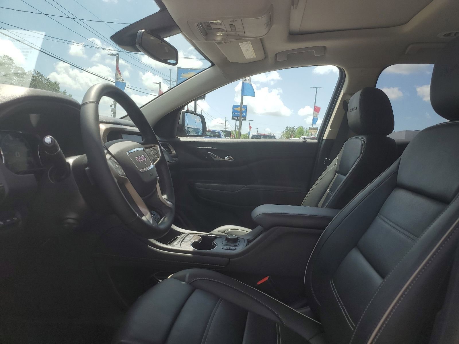 Used 2023 GMC Acadia Denali w/ LPO, Floor Liner Package image 8