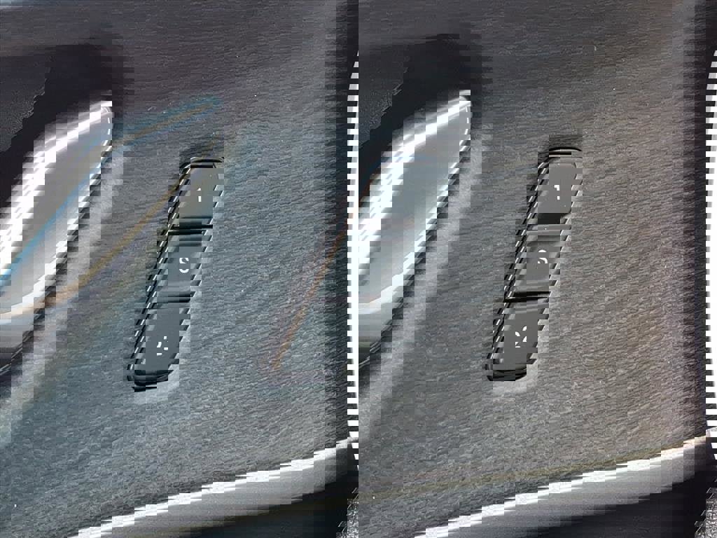 New 2025 Jeep Grand Cherokee Limited image 14