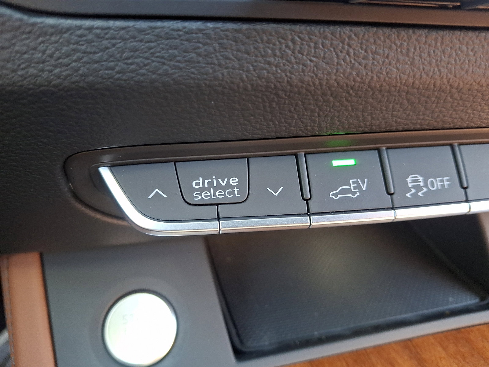 Used 2024 Audi Q5 e Premium Plus image 27