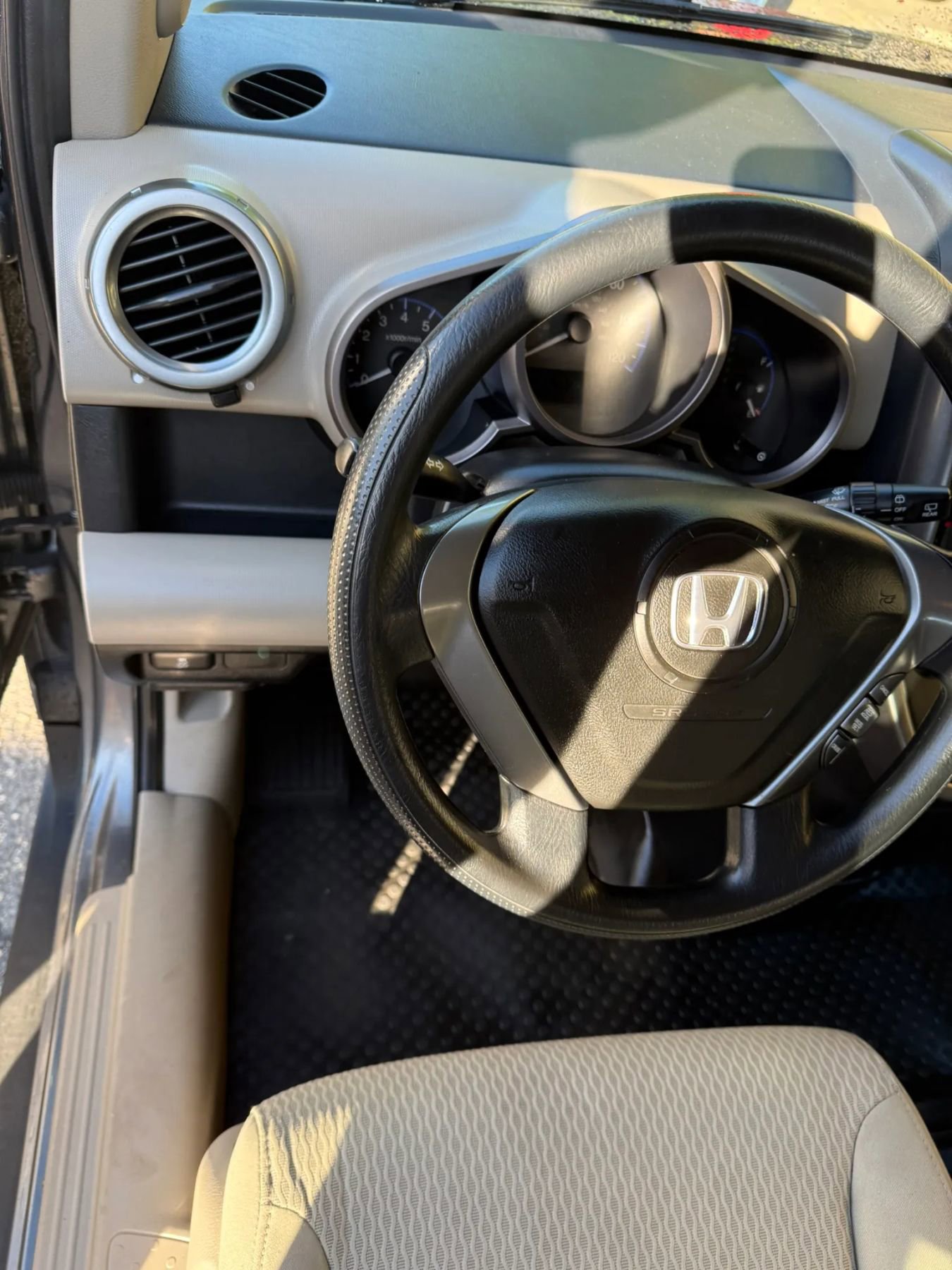 Used 2011 Honda Element LX image 25