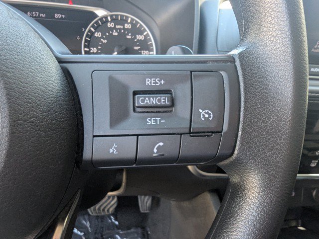 Used 2023 Nissan Rogue S AWD/4WD image 15