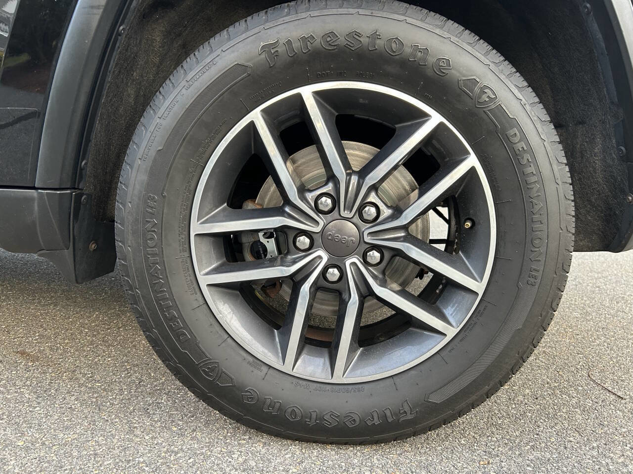 Used 2019 Jeep Grand Cherokee Limited AWD/4WD image 35