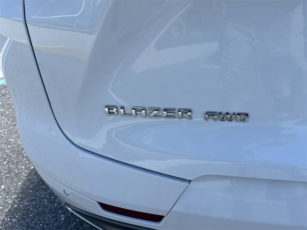 Used 2019 Chevrolet Blazer Premier w/ Sun and Wheels Package image 9