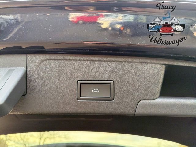 New 2026 Volkswagen Atlas Cross Sport SEL Premium R-Line image 25