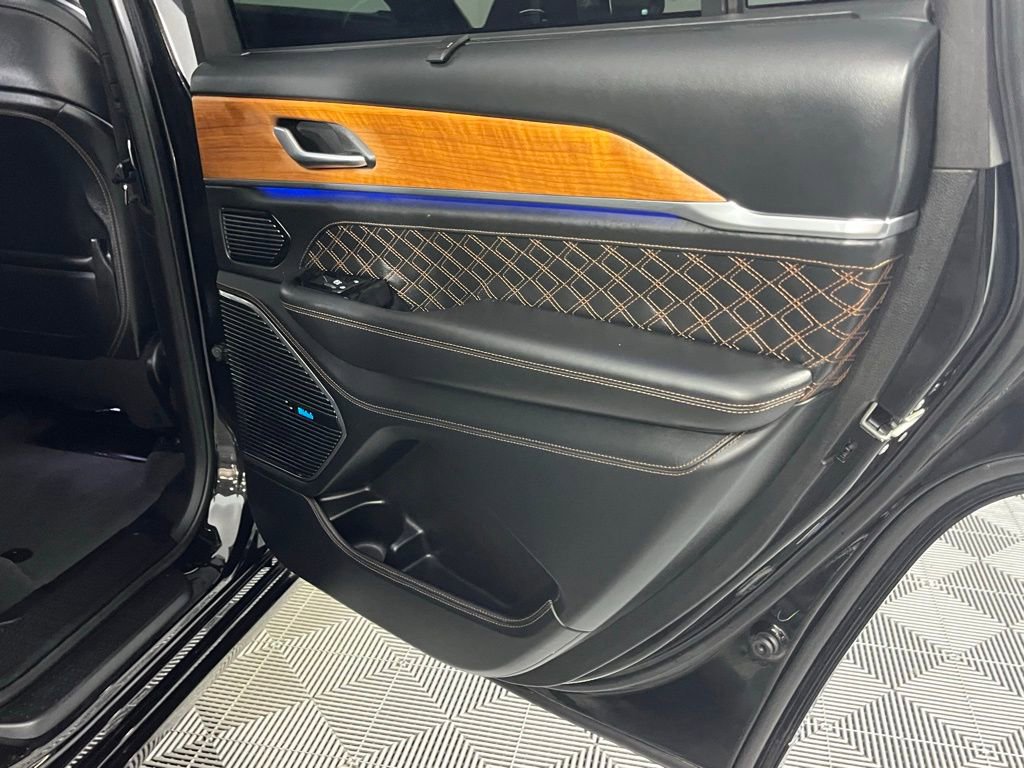 Used 2021 Jeep Grand Cherokee L Summit AWD/4WD image 29