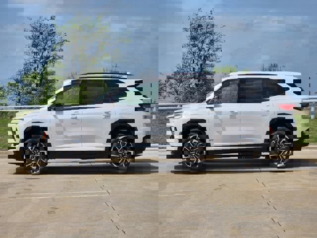 New 2025 Buick Enclave Sport Touring w/ Super Cruise Package image 7