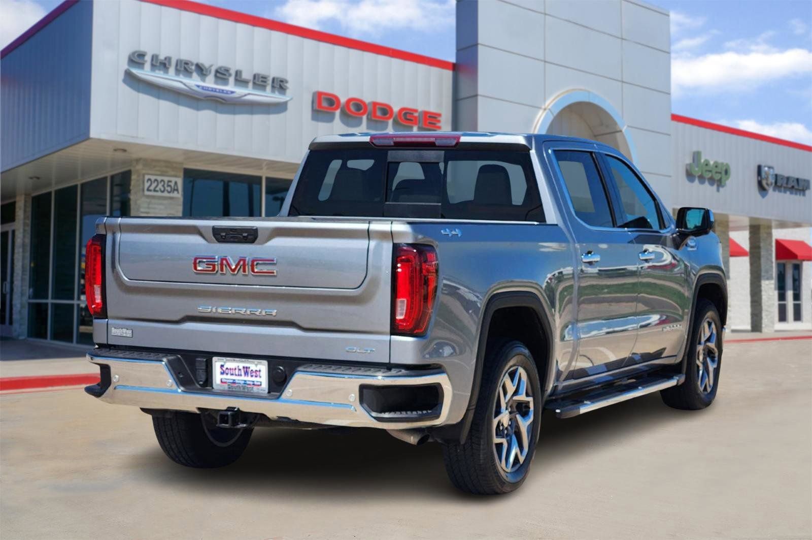 Used 2023 GMC Sierra 1500 SLT image 5