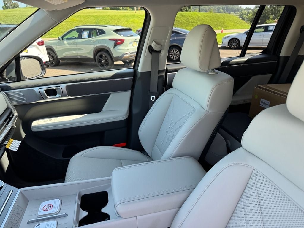 New 2026 Hyundai Santa Fe SEL FWD image 10