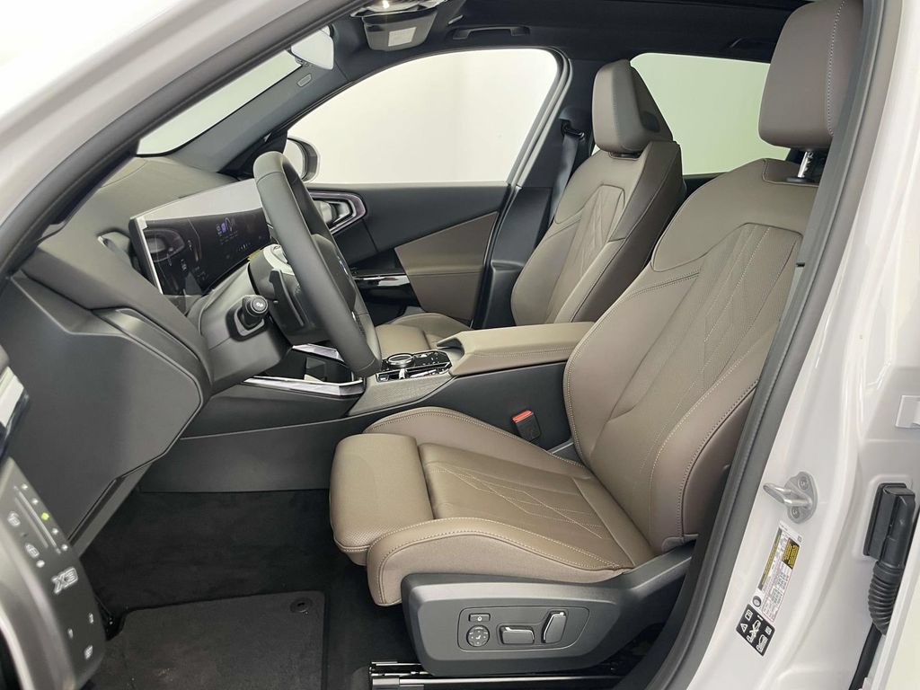 New 2026 BMW X3 xDrive30i w/ Premium Package AWD/4WD image 13