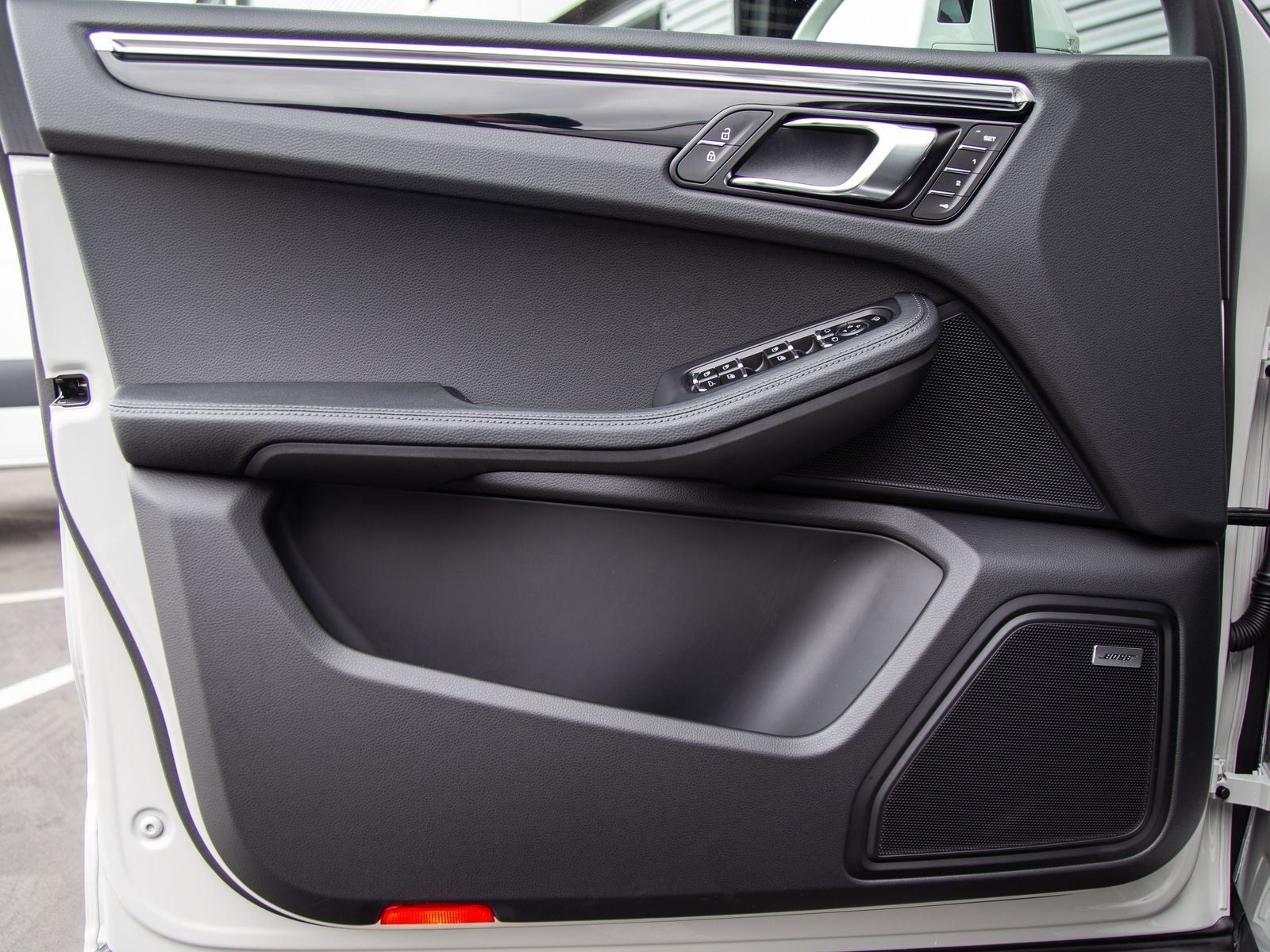 Certified 2026 Porsche Macan S AWD/4WD image 14