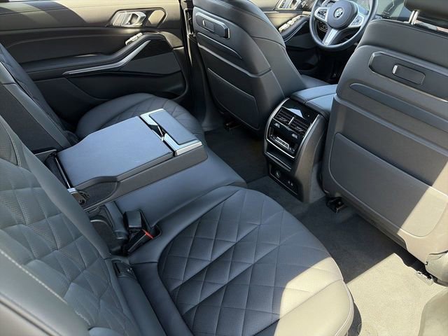 Certified 2025 BMW X7 xDrive40i w/ M Sport Package image 16