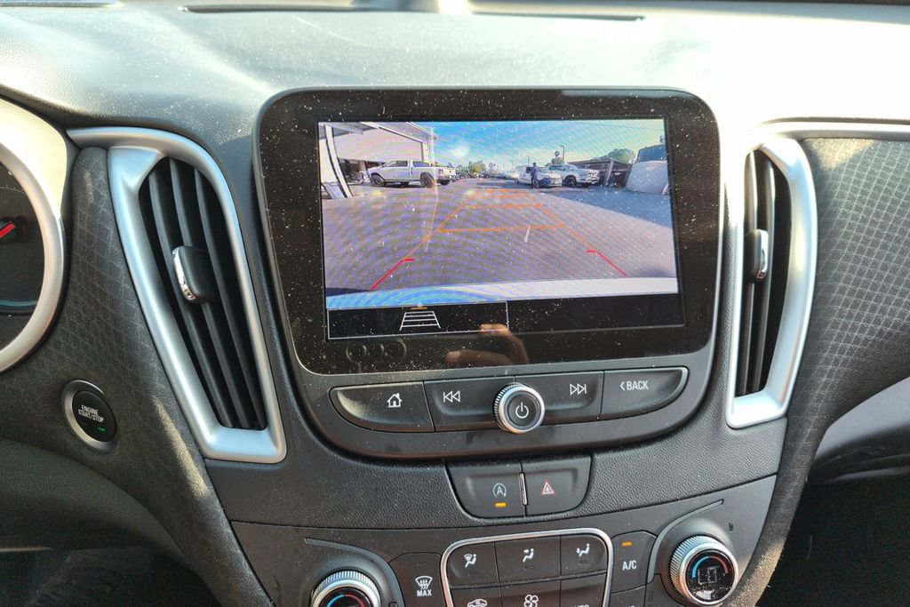 Used 2024 Chevrolet Malibu LT FWD image 17