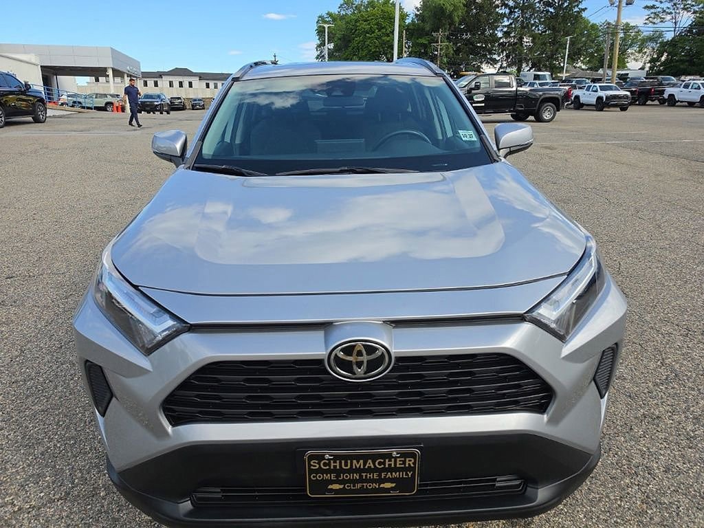Used 2022 Toyota RAV4 XLE w/ Convenience Package AWD/4WD image 8