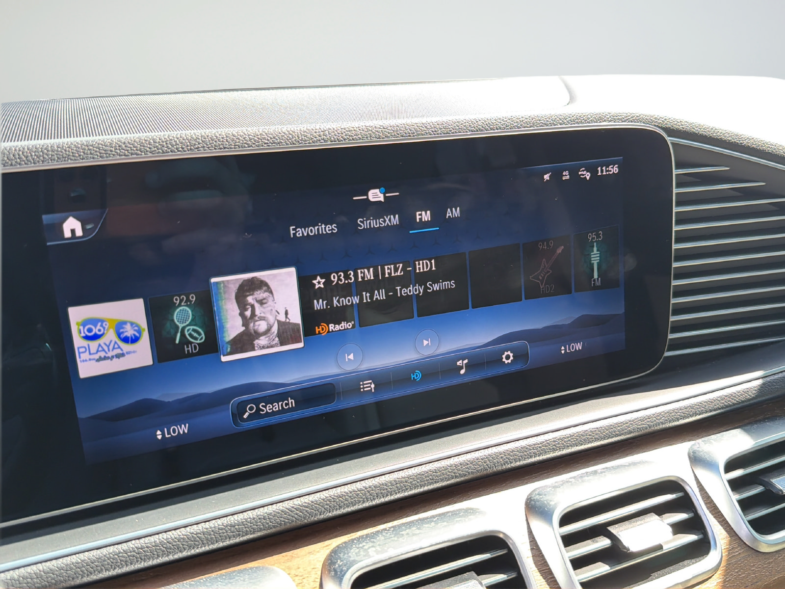 Used 2025 Mercedes-Benz GLE 450 4MATIC image 23