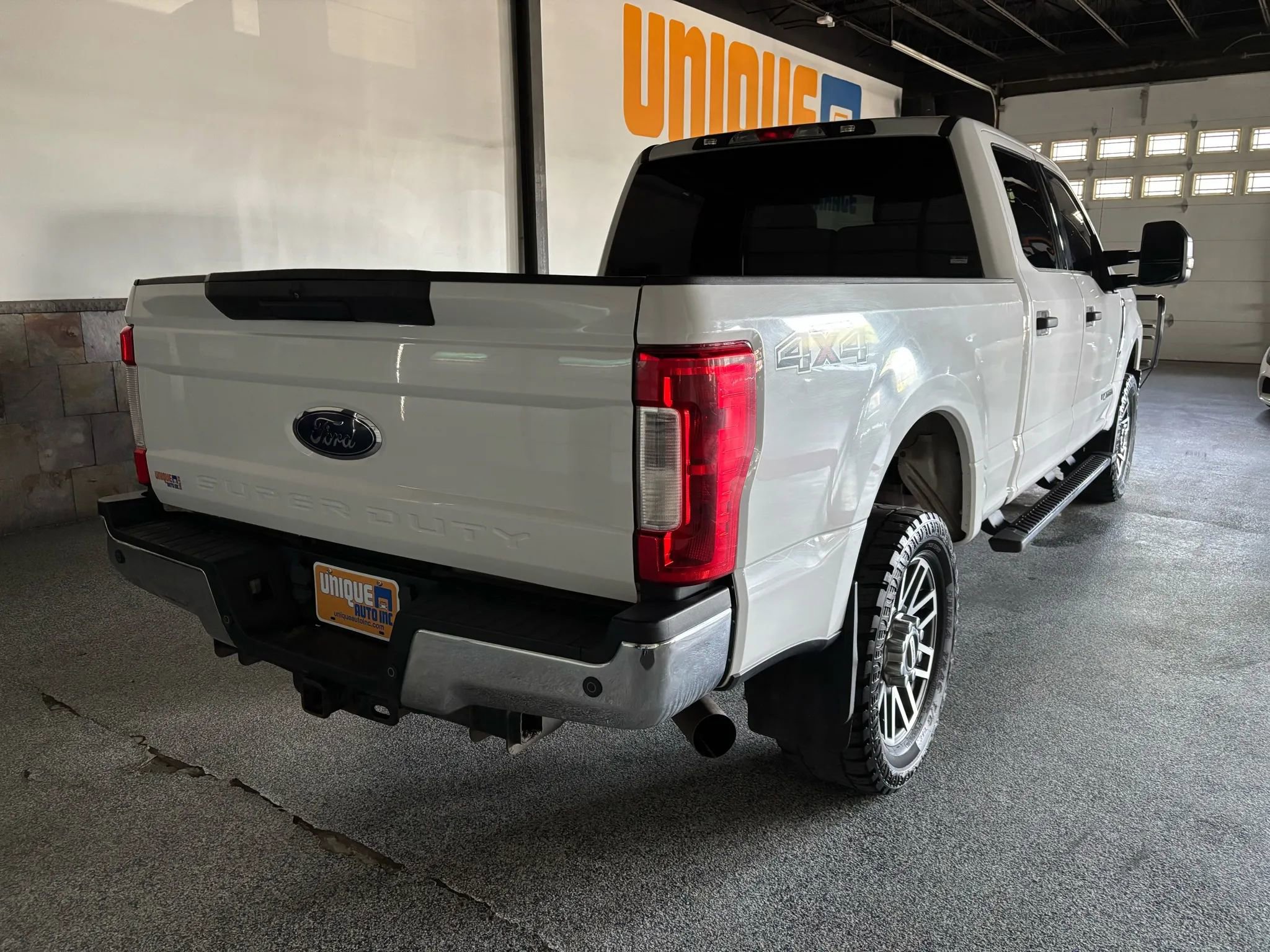Used 2017 Ford F250 XLT w/ XLT Value Package image 10
