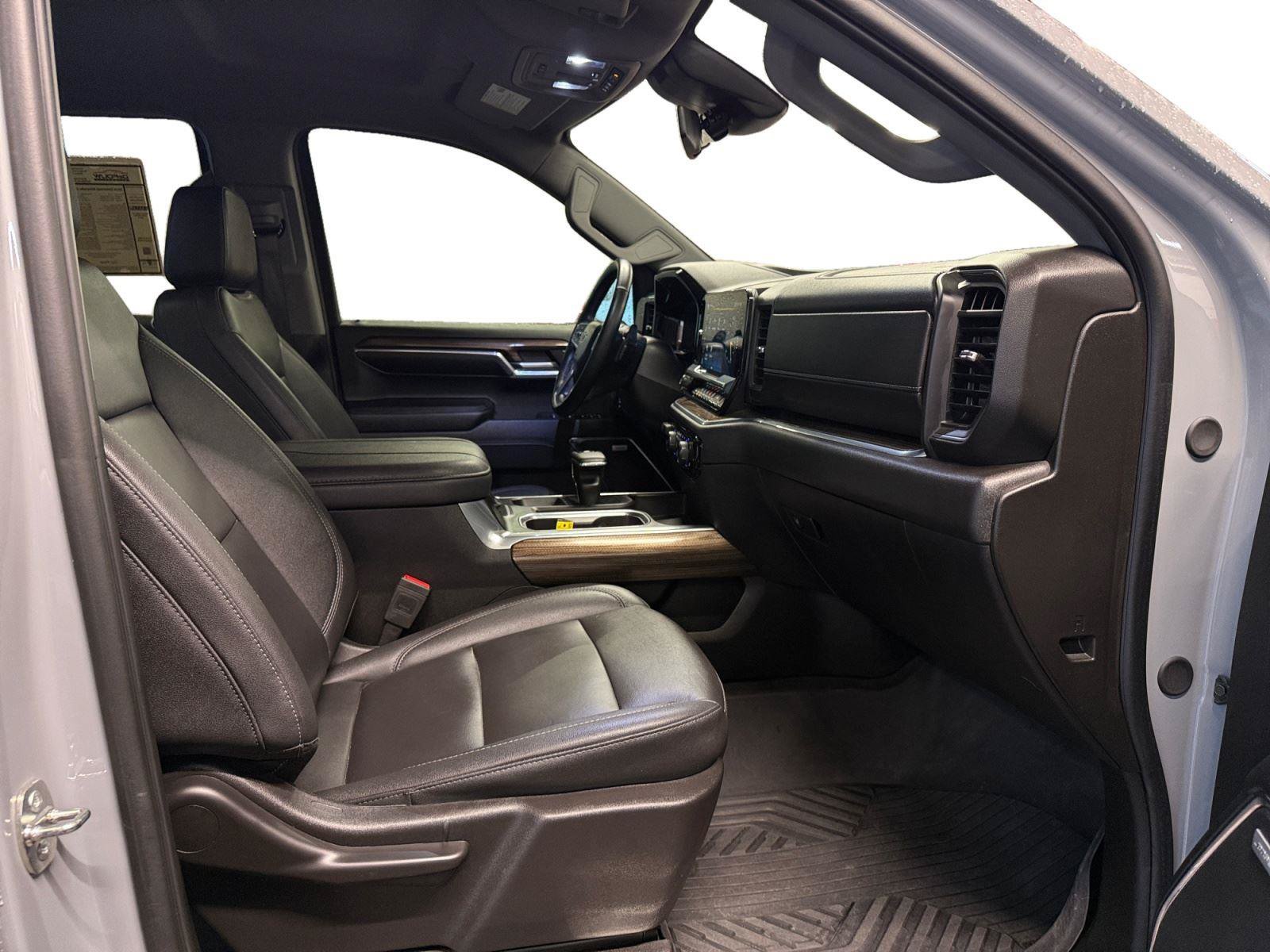 Used 2024 Chevrolet Silverado 1500 RST w/ Convenience Package II AWD/4WD image 25