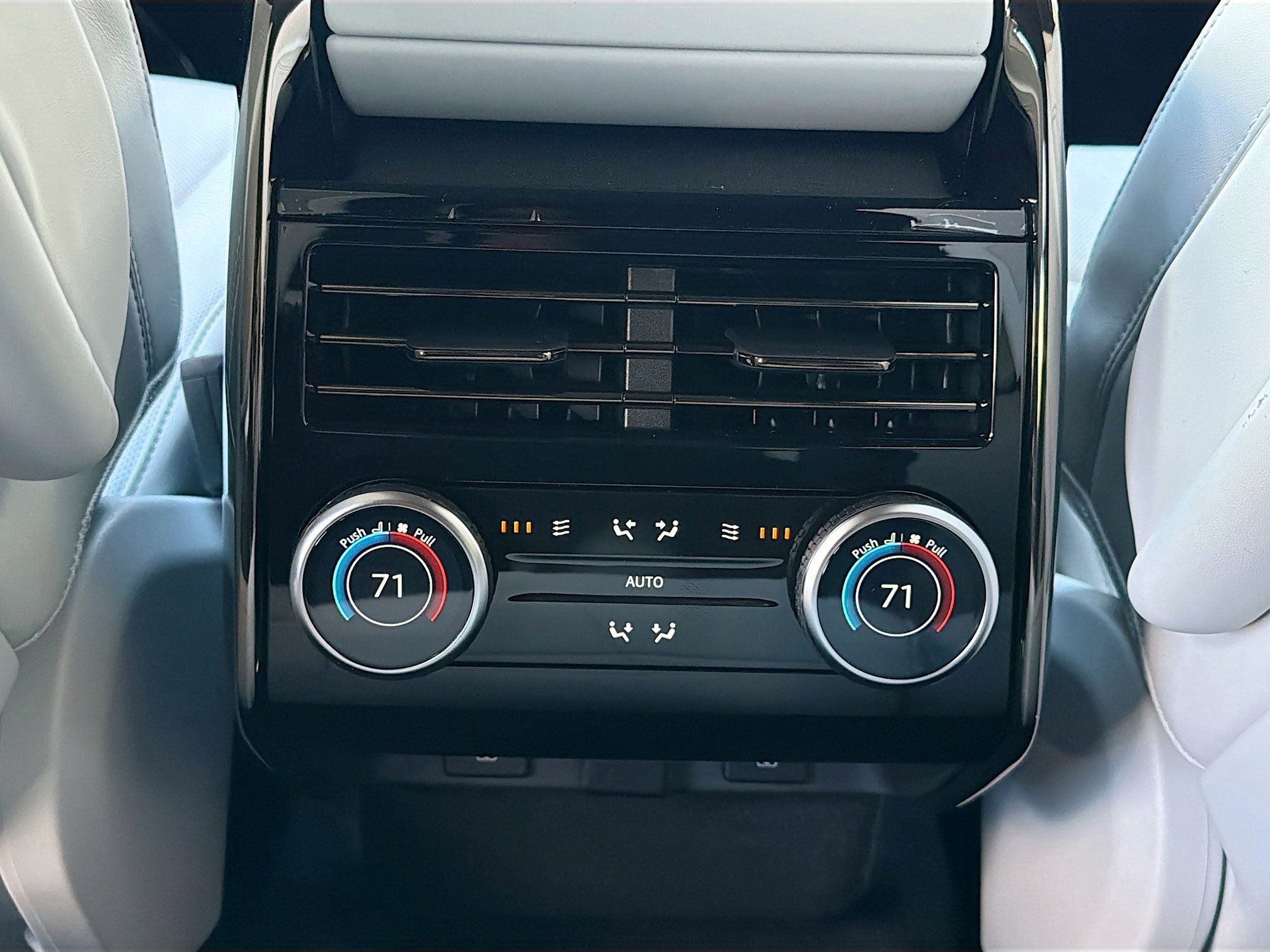 New 2026 Land Rover Range Rover Sport SE image 21