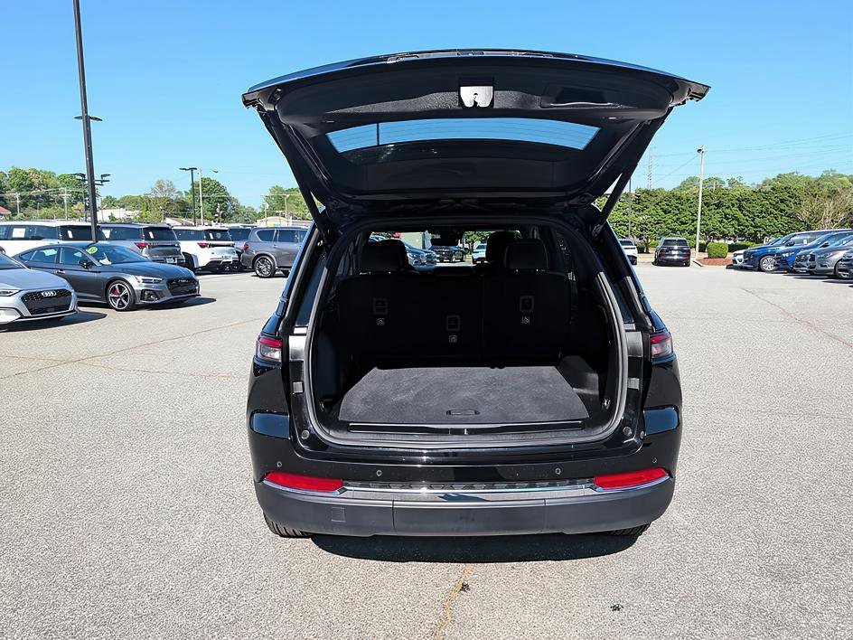 Used 2025 Jeep Grand Cherokee Limited image 15