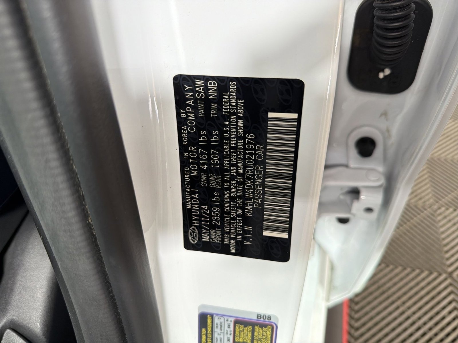 Used 2024 Hyundai Elantra N Base image 28