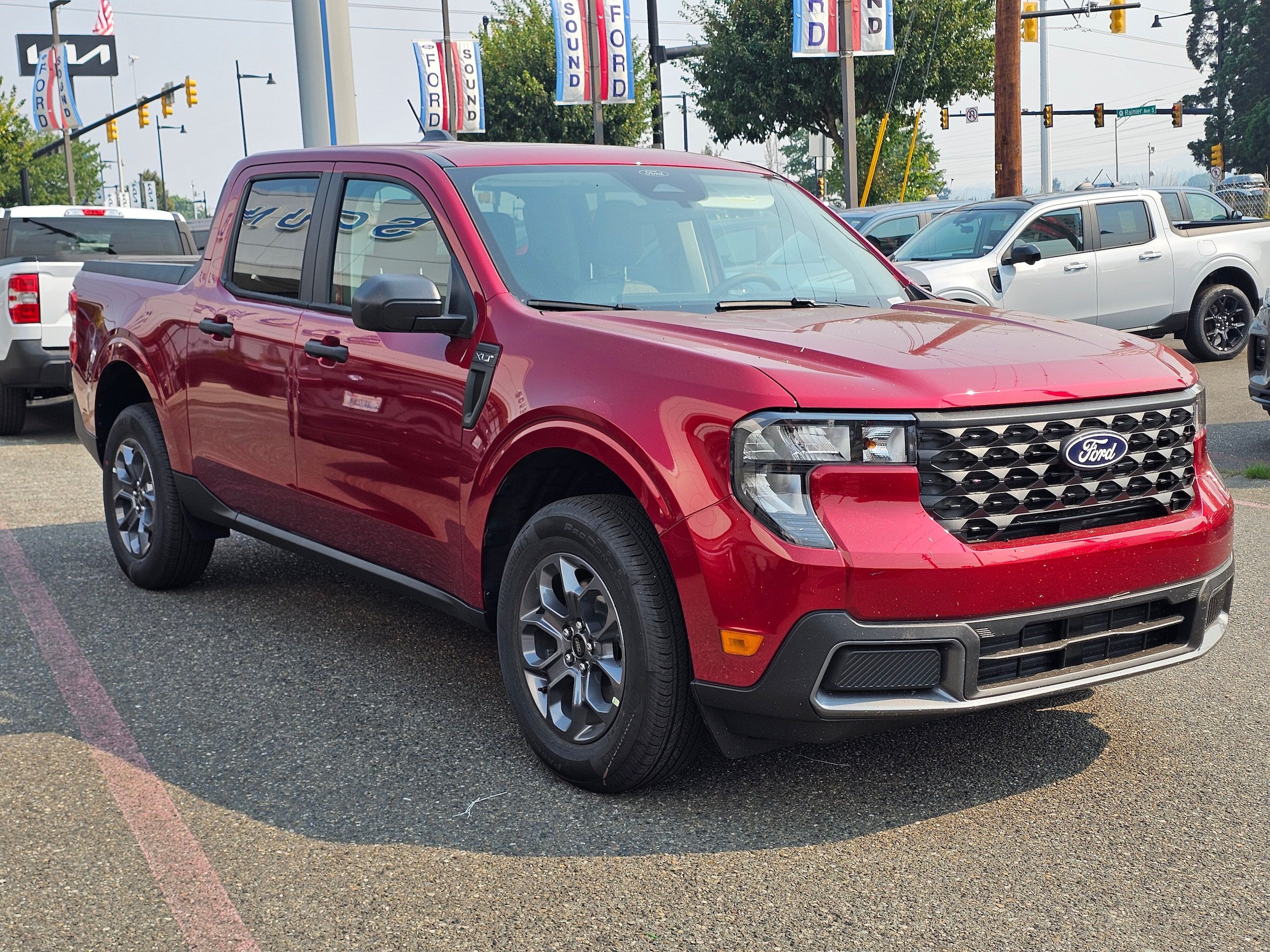 New 2026 Ford Maverick XLT AWD/4WD image 3