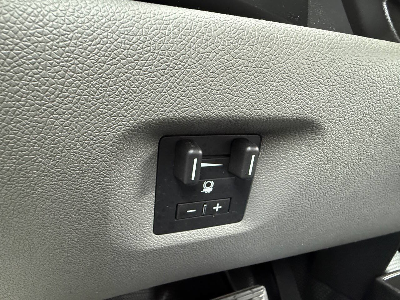 Used 2010 Chevrolet Silverado 2500 W/T AWD/4WD image 20