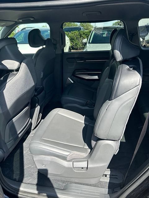 Certified 2024 Kia EV9 Light Long Range RWD image 14