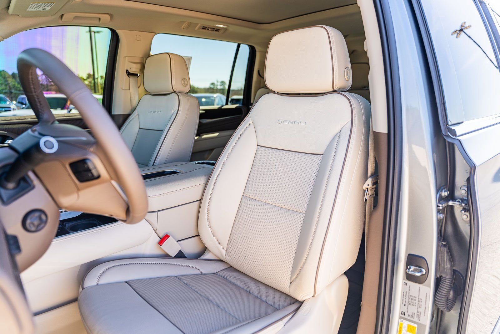 Used 2024 GMC Yukon XL Denali w/ Max Trailering Package image 21