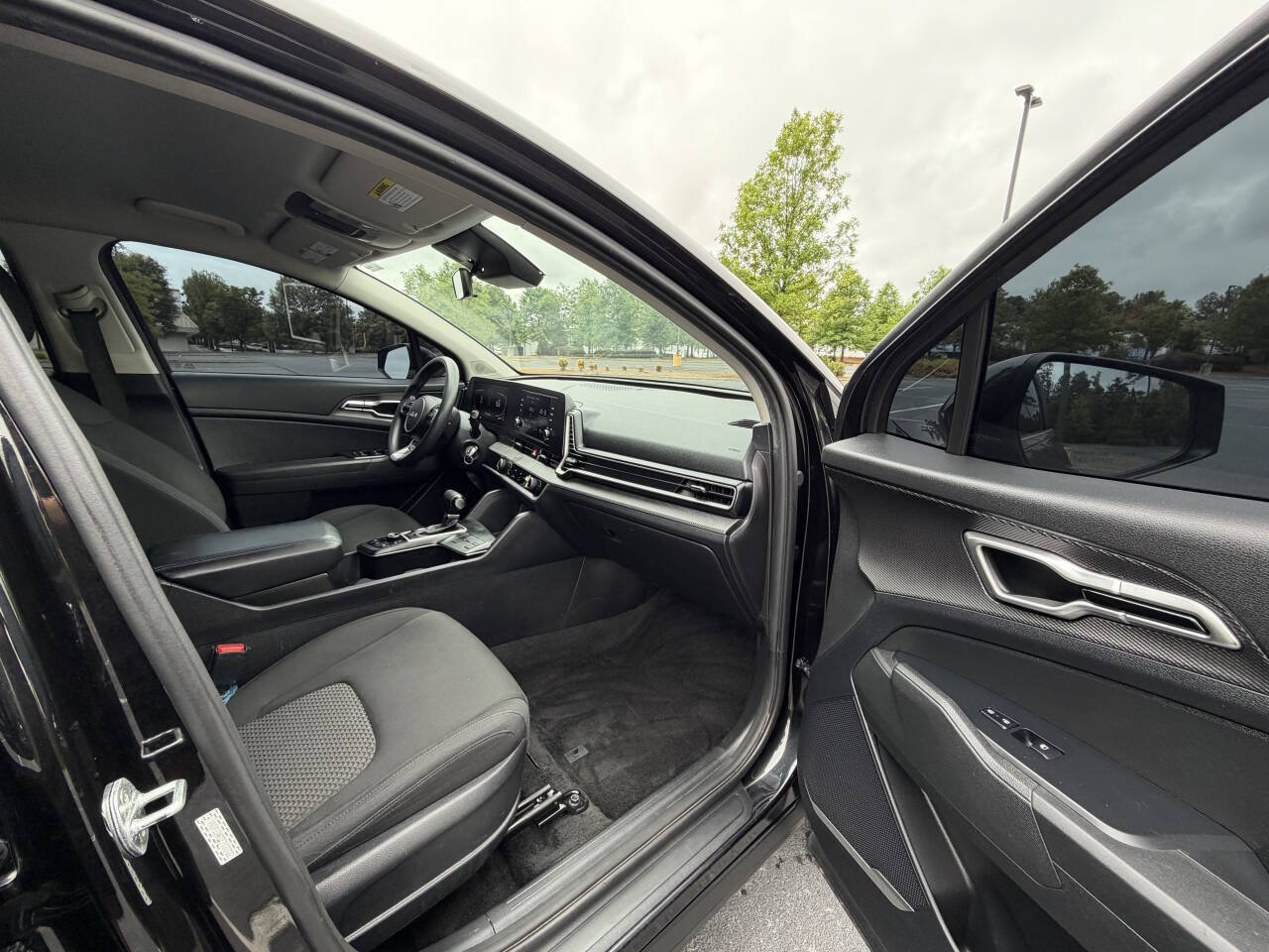 Used 2023 Kia Sportage LX FWD image 18