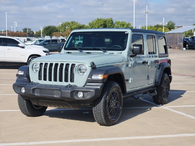 Used 2024 Jeep Wrangler Unlimited Sport AWD/4WD image 11