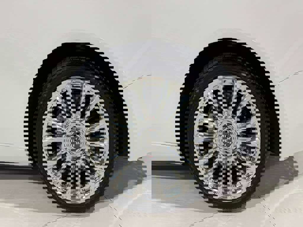 Used 2019 Rolls-Royce Dawn image 59