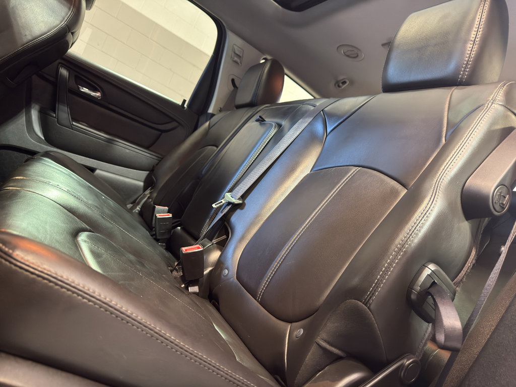 Used 2014 Chevrolet Traverse LT w/ LPO, 'HIT The Road' Package AWD/4WD image 31