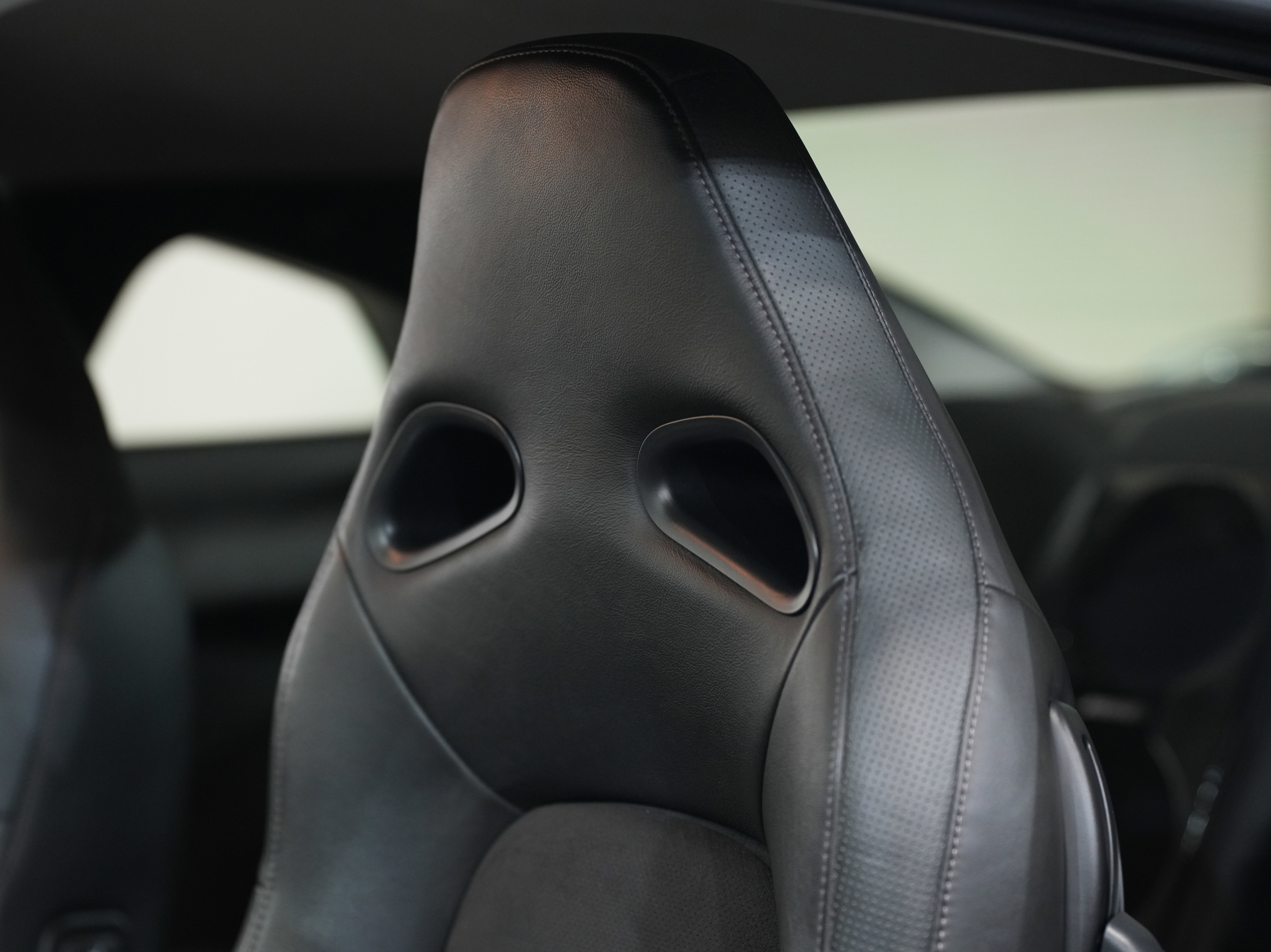 Used 2009 Nissan GT-R Premium image 27