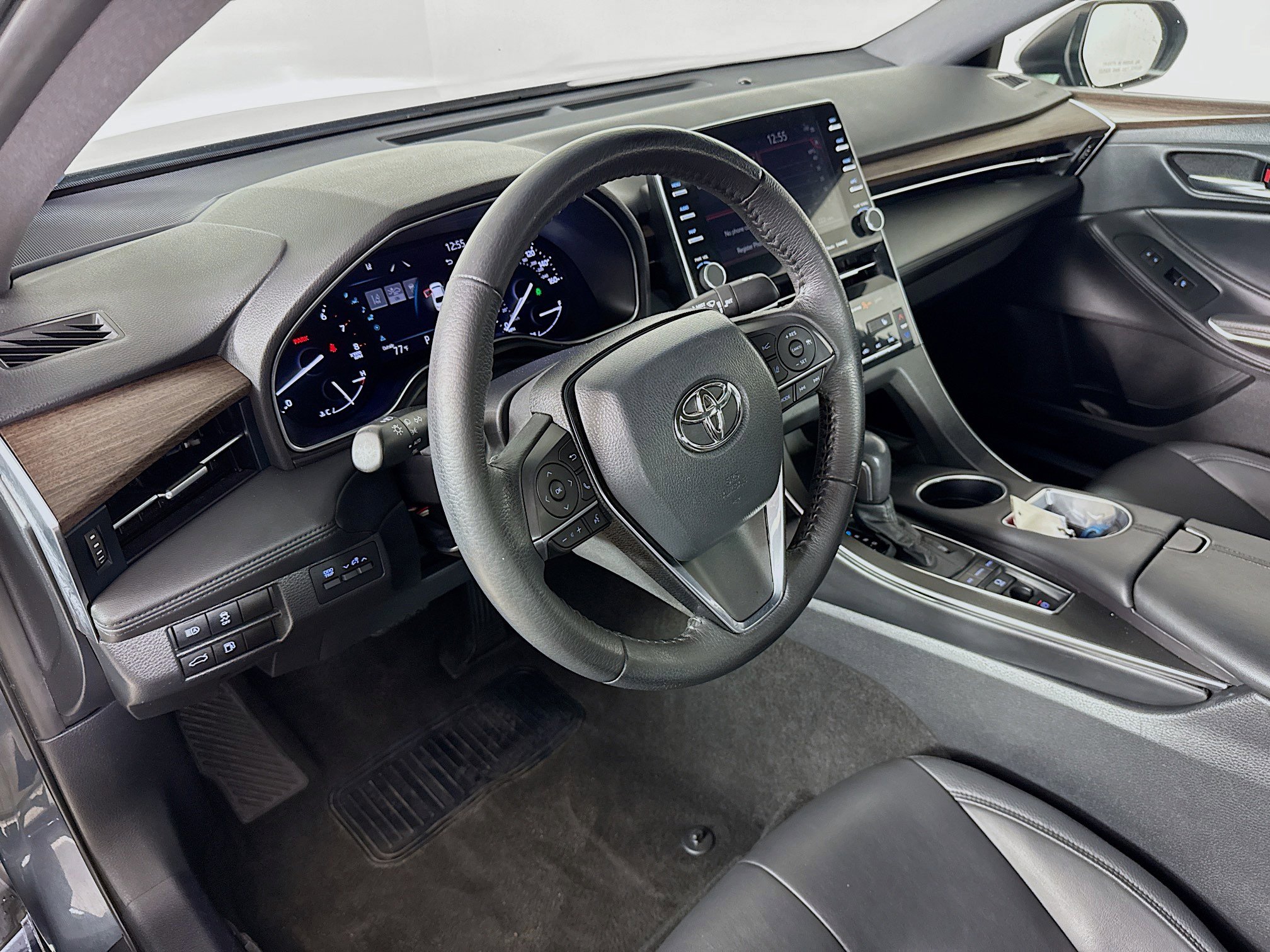 Used 2022 Toyota Avalon XLE image 8