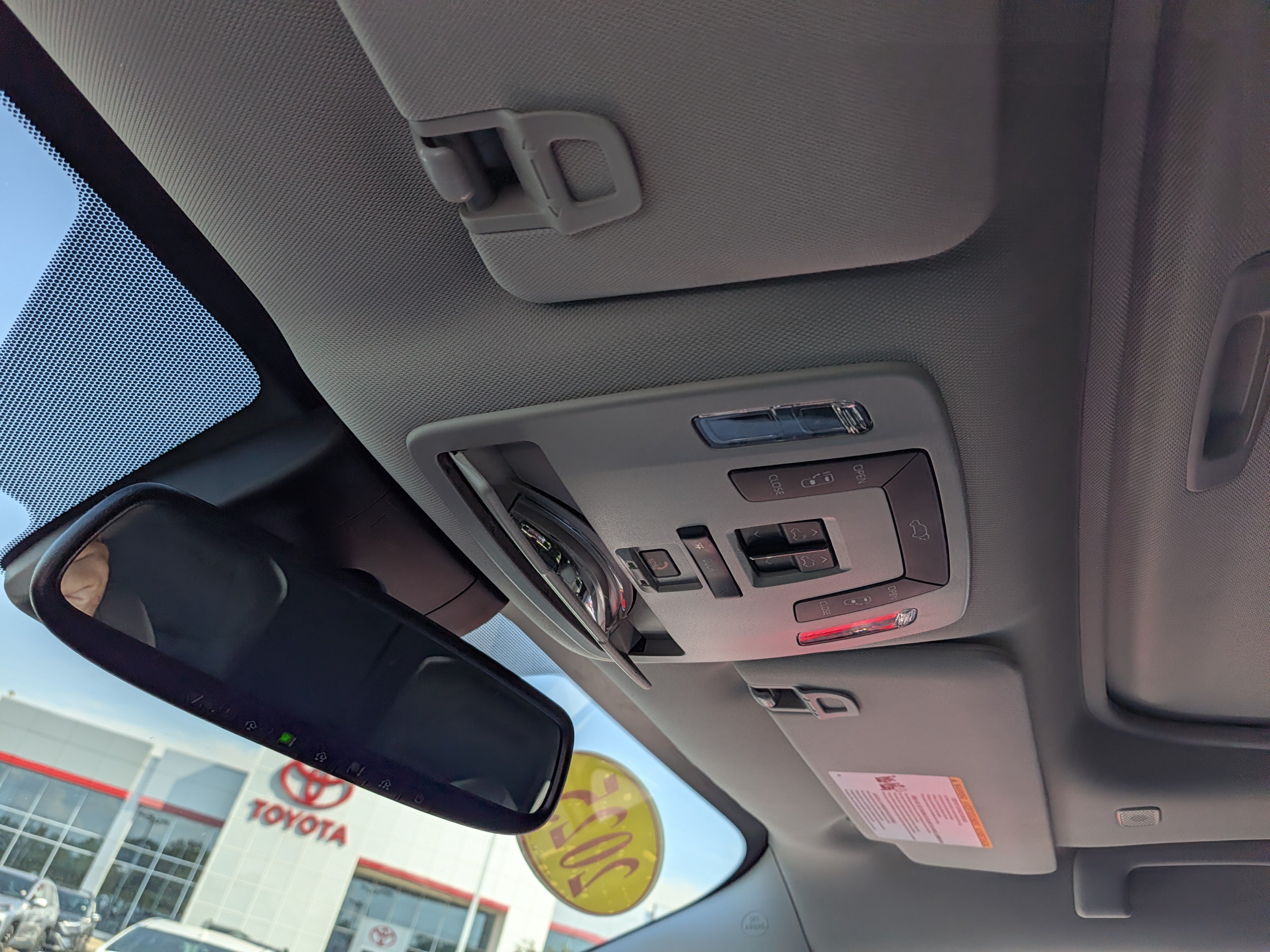 Certified 2025 Toyota Sienna XLE w/ XLE Plus Package AWD/4WD image 34