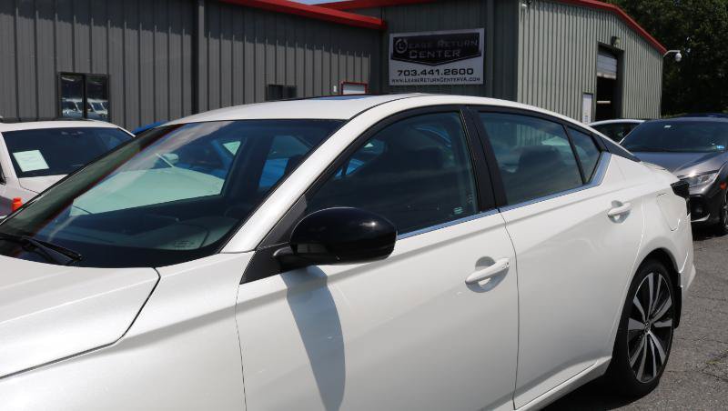 Used 2020 Nissan Altima 2.5 SR w/ Premium Package FWD image 4
