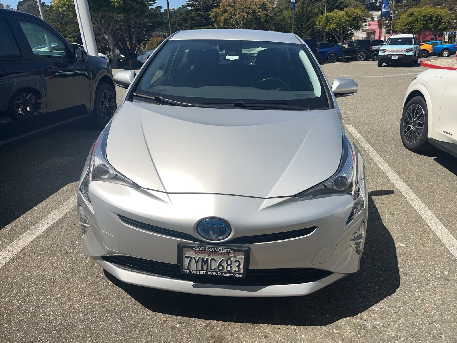 Used 2017 Toyota Prius Three Touring FWD image 2