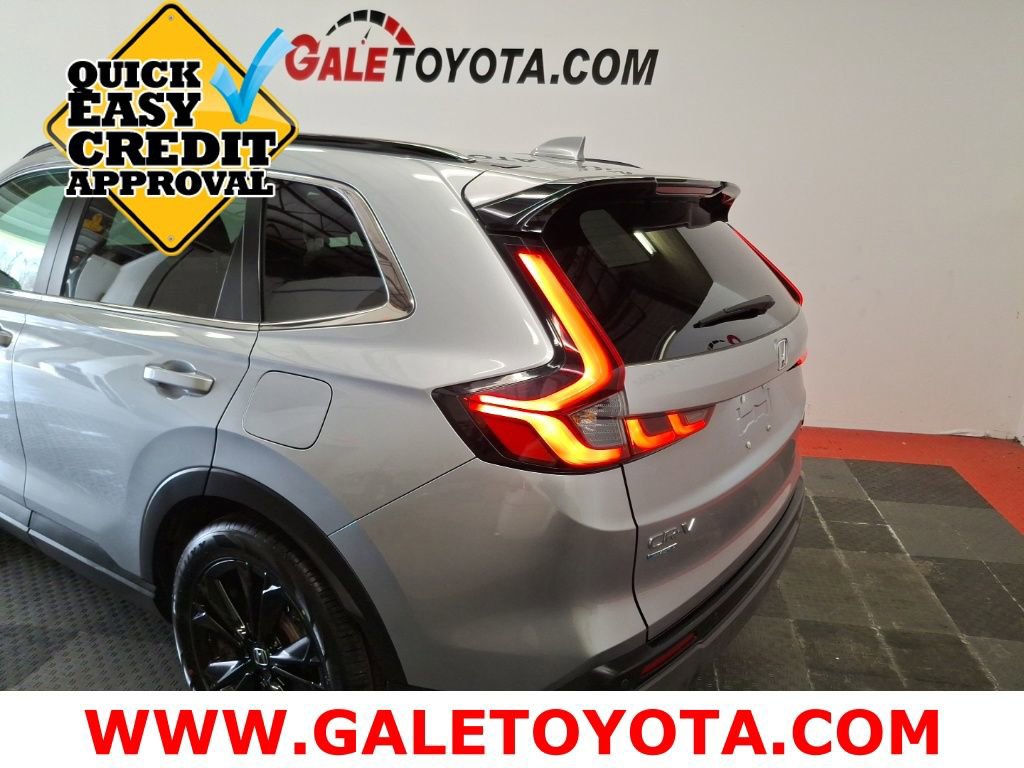 Used 2024 Honda CR-V Sport Touring image 4
