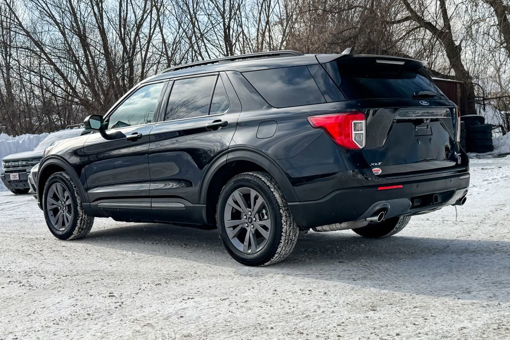 Certified 2024 Ford Explorer XLT w/ Equipment Group 202A image 5